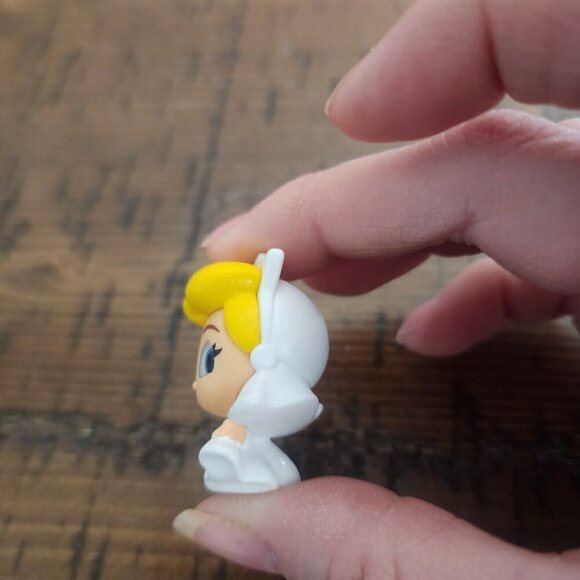 Disney Doorables Series 5 "Cinderella" - Picture 2 of 10